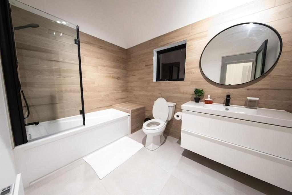 Chalet Flodhaus- Bord Riviere St-Maurice Saint Roch de Mekinac المظهر الخارجي الصورة